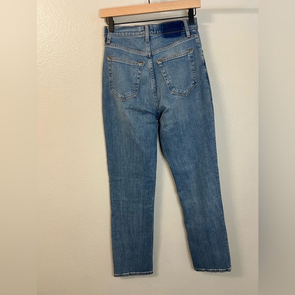 Abercrombie Curve Love Ultra High Rise Ankle Straight Jean Size 2L - Picture 7 of 10